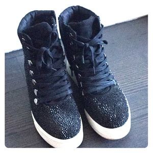 EUC Steve Madden high tops